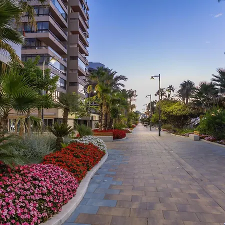 Apartment Moderno Piso Centrico 3 Junto Al Mar Y Parking Estepona