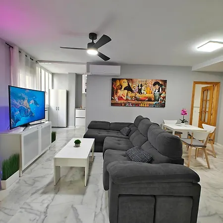 Moderno Piso Centrico 3 Junto Al Mar Y Parking