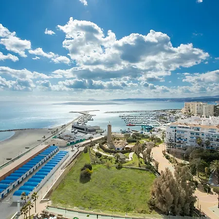 Moderno Piso Centrico 3 Junto Al Mar Y Parking Apartment Estepona