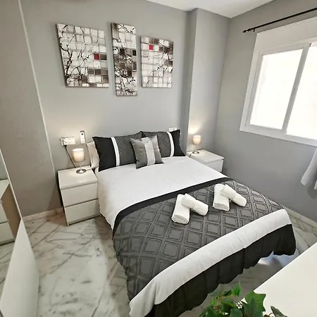 Moderno Piso Centrico 3 Junto Al Mar Y Parking *