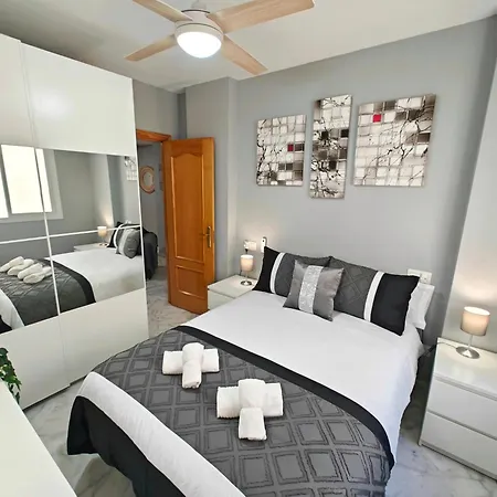 Apartment Moderno Piso Centrico 3 Junto Al Mar Y Parking