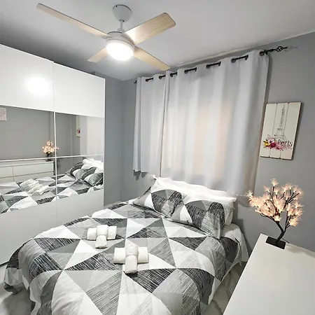 Moderno Piso Centrico 3 Junto Al Mar Y Parking Apartment Estepona