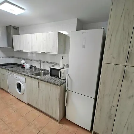 Moderno Piso Centrico 3 Junto Al Mar Y Parking *