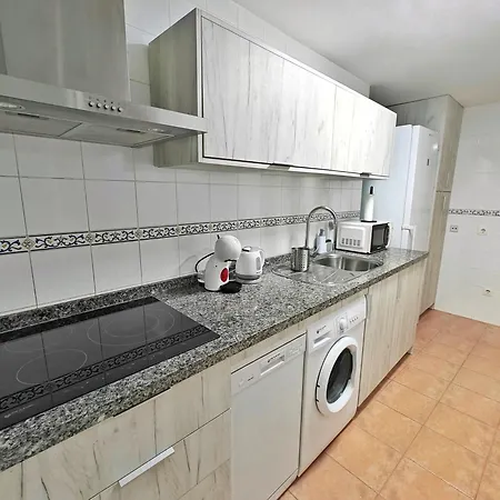 Moderno Piso Centrico 3 Junto Al Mar Y Parking Apartment Estepona