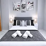 شقة Moderno Piso Centrico 3 Junto Al Mar إِستيبونا