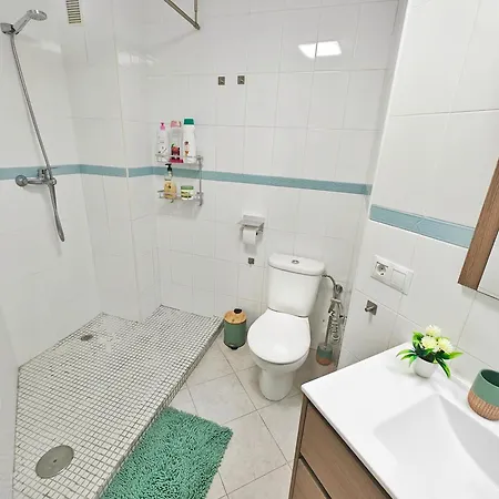 Moderno Piso Centrico 3 Junto Al Mar Y Parking