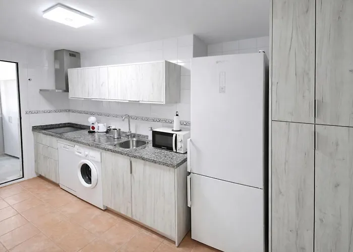 Moderno Piso Centrico 3 Junto Al Mar 埃斯特波纳